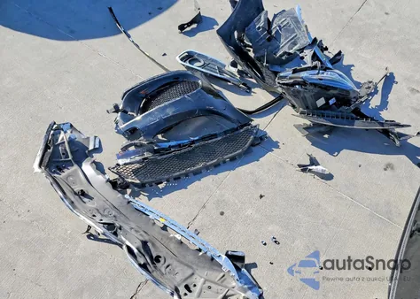 2018 Mercedes-Benz C 300 4Matic z USA, uszkodzony, nr VIN 55SWF4KB0JU270782